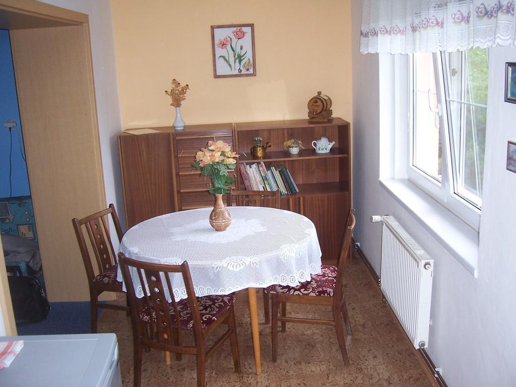 V Aleji - Ubytovani V Soukromi Valtice Ruang foto